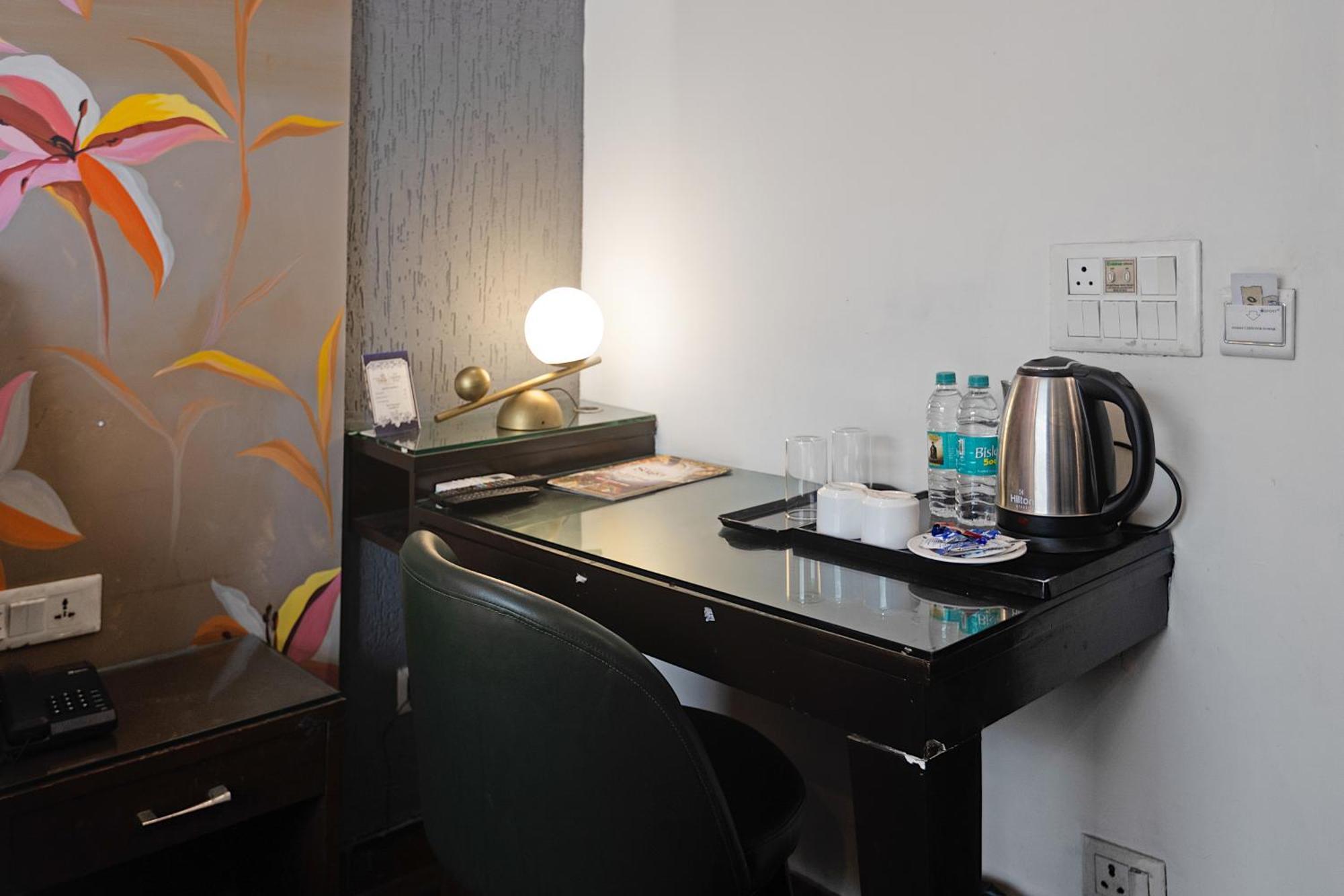 The Grand Vikalp By Saga Hotels Nova Deli Exterior foto