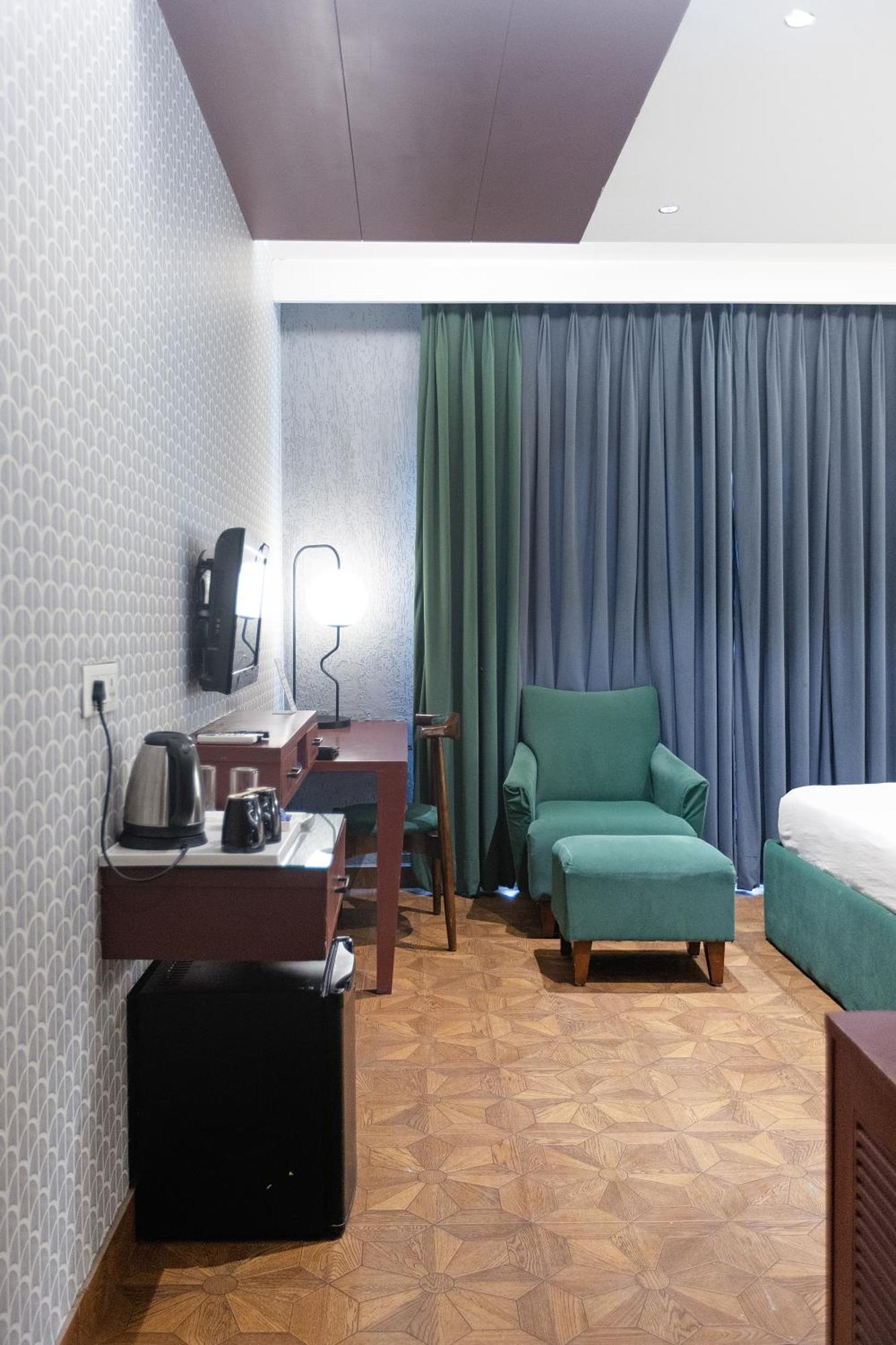 The Grand Vikalp By Saga Hotels Nova Deli Exterior foto