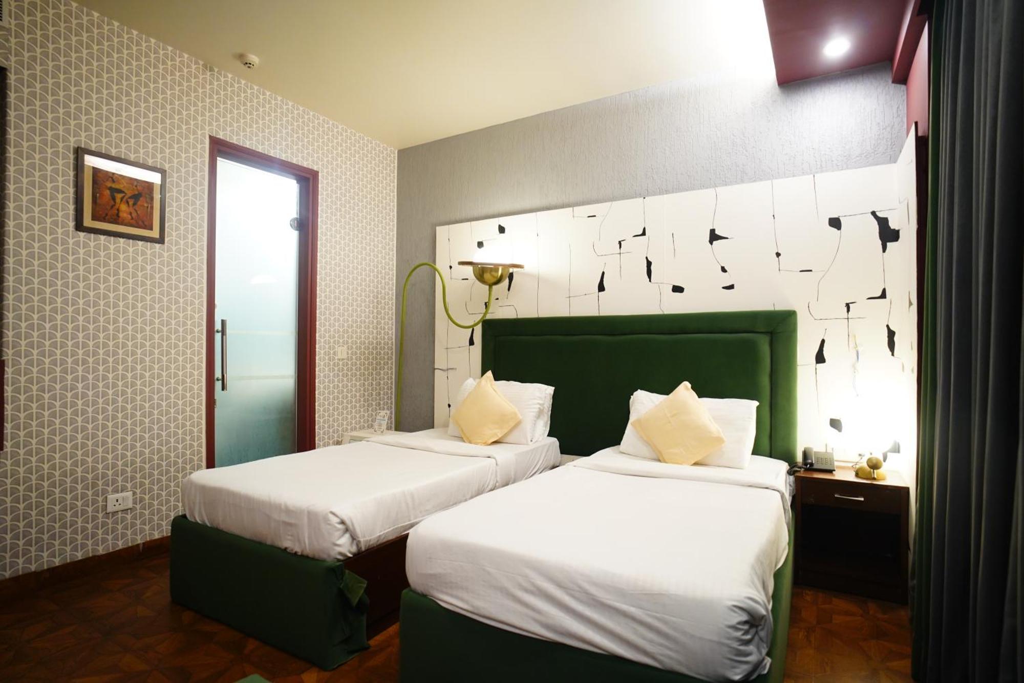 The Grand Vikalp By Saga Hotels Nova Deli Exterior foto