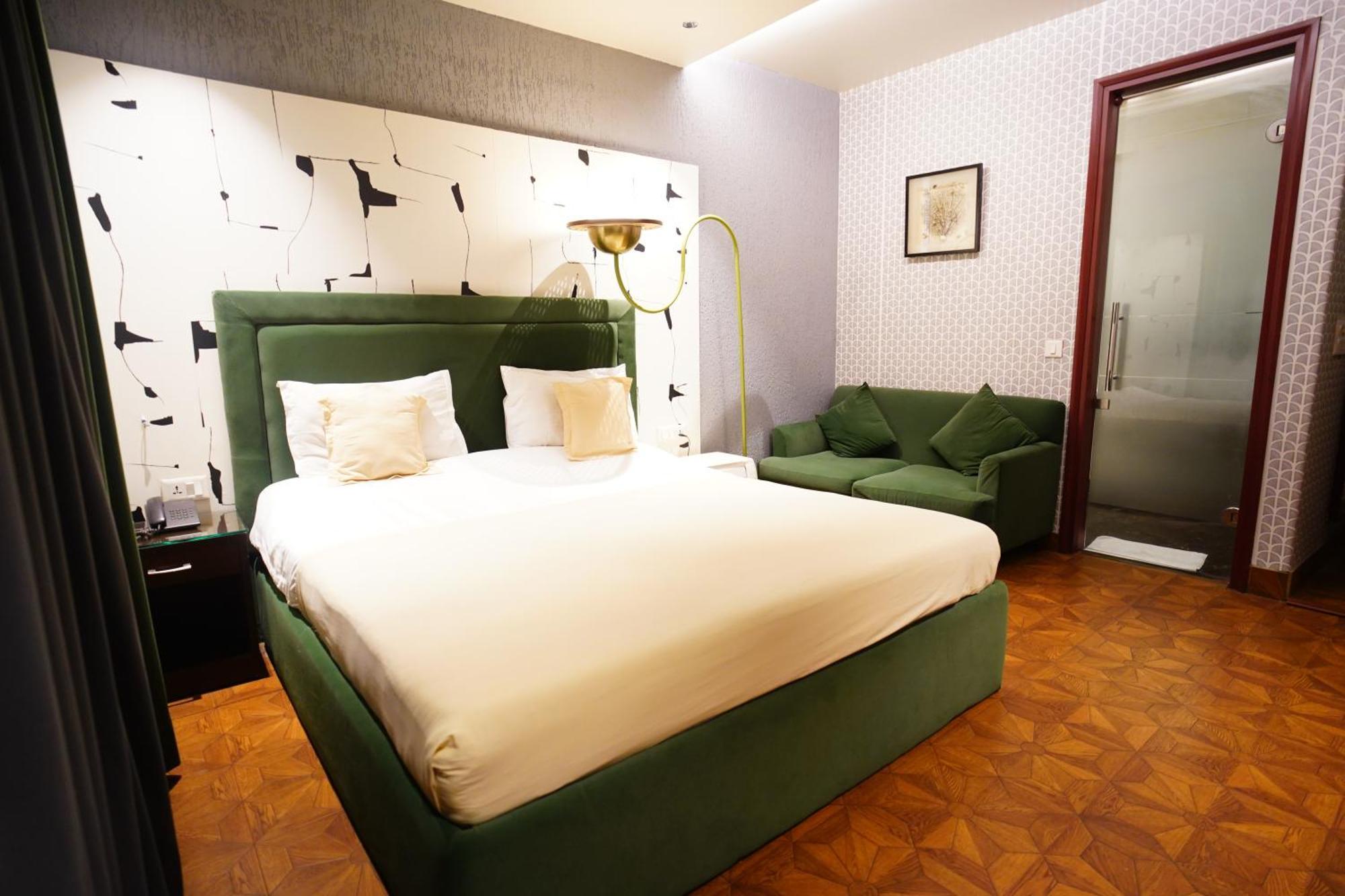 The Grand Vikalp By Saga Hotels Nova Deli Exterior foto